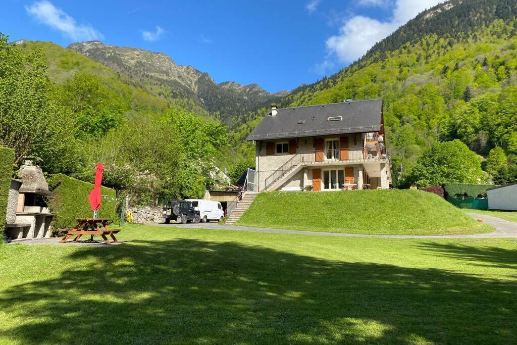 T2 Ensoleille. Terrasse, Jardin Commun, Vue, Parking. Apartment Cauterets Exterior photo